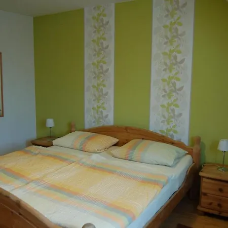 Weingut Klein-goetz Konukevi 3*