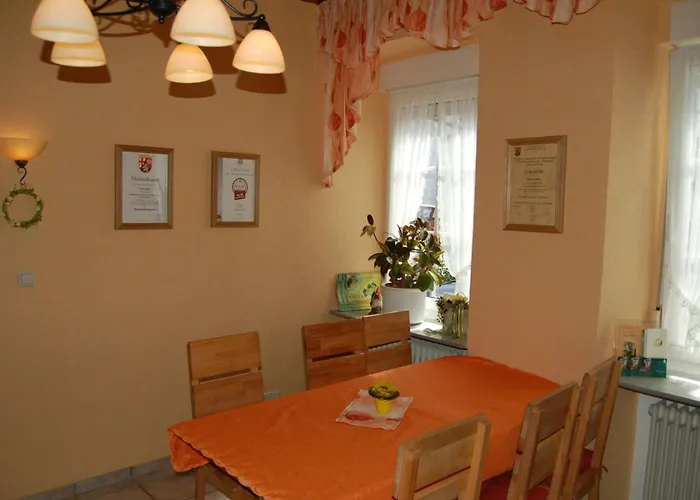 Weingut Klein-goetz ゲストハウス 3*